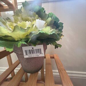 🌿 Faux Green Flower in Pot – Realistic Decorative Plant